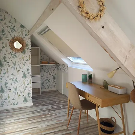 La Maison De Louise Gæstehus Séné